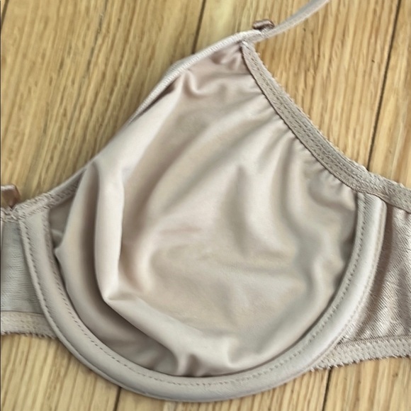 Chantelle Lace & Lined Underwire Bra - Cream 34C - Picture 10 of 10